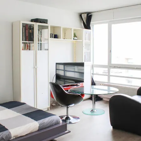 Appartamento Cozy 35m Nest Peaceful Charming & Comfy Parigi