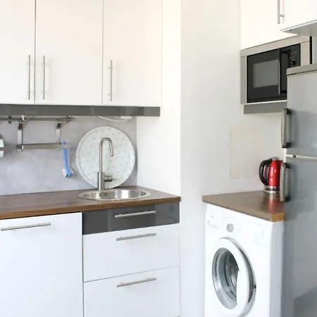 Cozy 35m Nest Peaceful Charming & Comfy Apartment